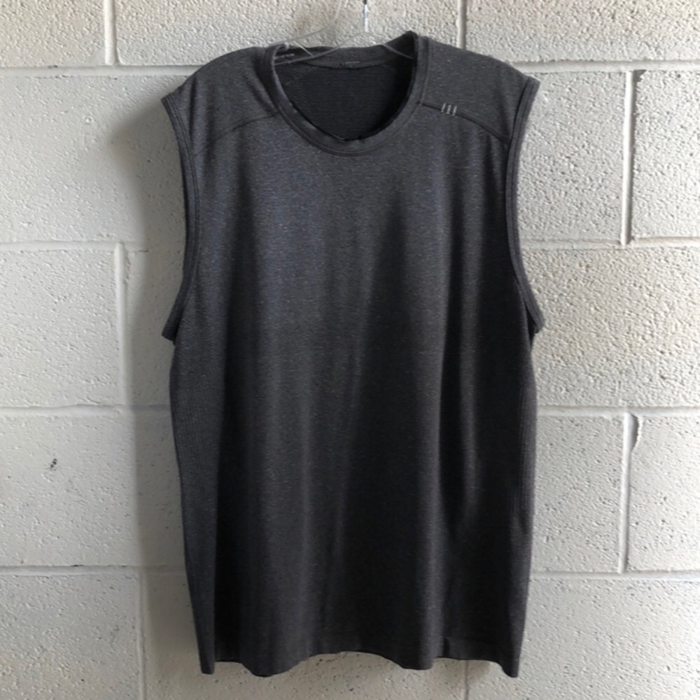 Lululemon sleeveless workout shirt gray mens